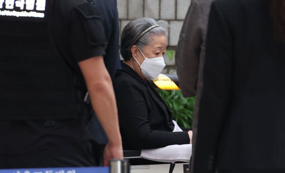 법정 향하는 '정교유착' 한학자 총재