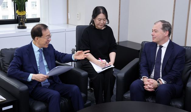 이석연 국민통합위원장, 콘라드 아데나워재단 사무총장 면담