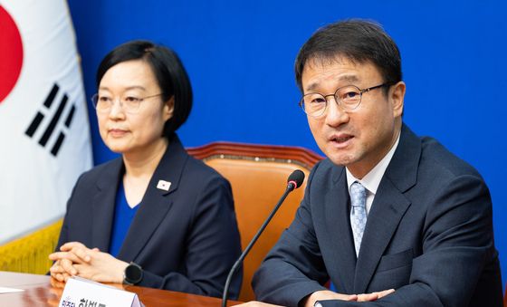 인사말하는 한병도 직무대행