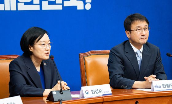 한병도 與 대표 직무대행 예방한 한성숙 총리