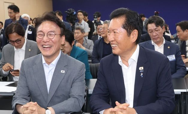 민주당 전북도당 찾은 김민석·정청래
