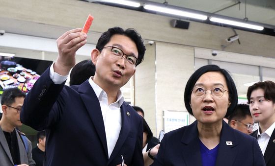 농산물 물가 살펴보는 한성숙 국무총리