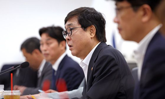 최휘영 장관, 메가박스중앙 회생절차 관련 영화계 간담회