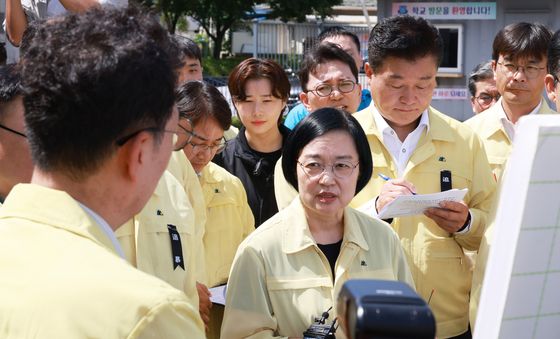 청주 비 피해 현황 듣는 한 총리