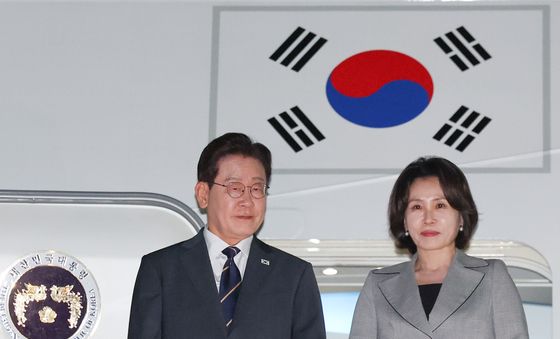 이재명 대통령, 나토·몽골 순방 마치고 귀국