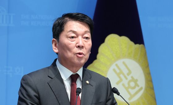 한동훈 복당 반대 나선 안철수