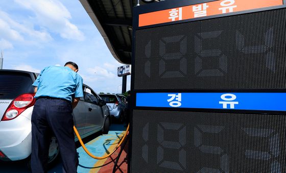 호르무즈 해협 다시 화약고로…국제유가 요동