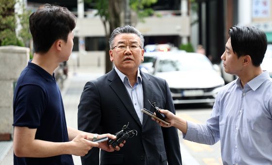 특검 출석하며 입장 밝히는 유병호 전 사무총장
