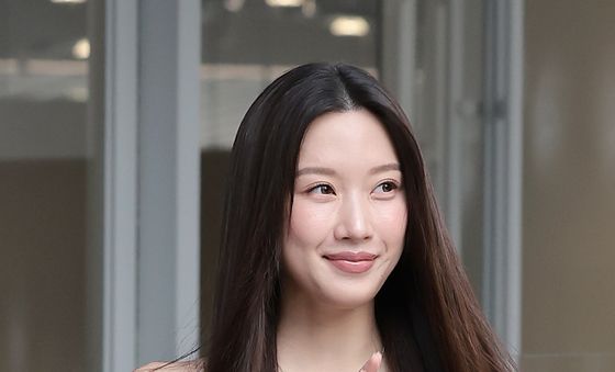 문가영, 첫사랑을 닮은 미소