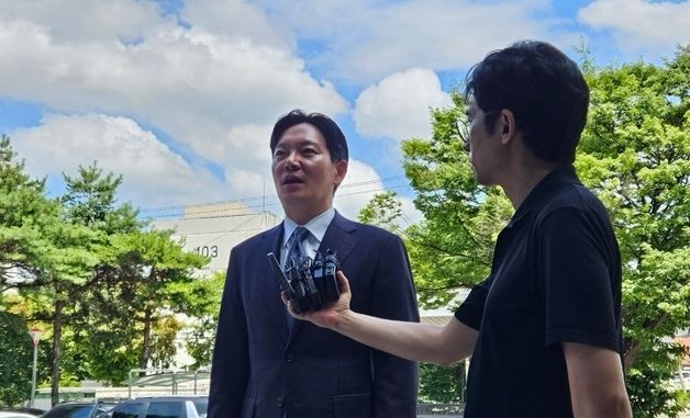 '쌍방울 대북송금' 박상용 추가 감찰 위해 인천지검 출석