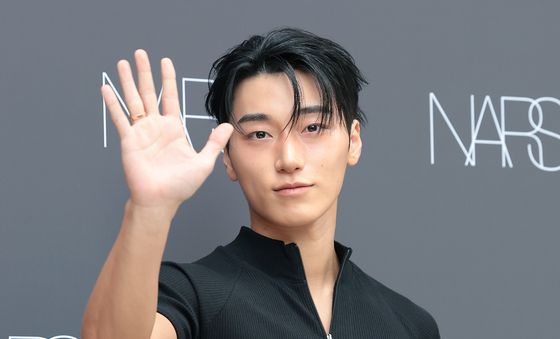 에이티즈 산, 태평양 어깨