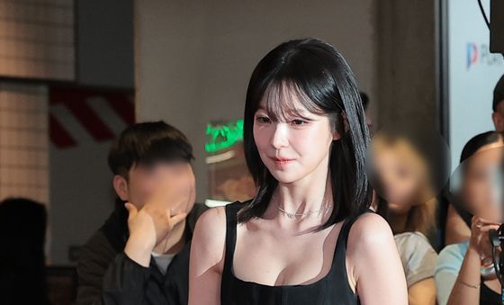 백지헌, 조심스러운 발걸음