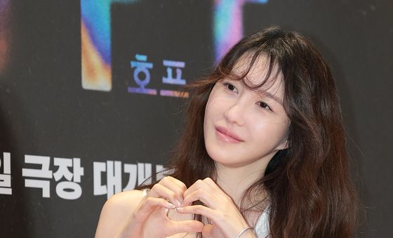 이지아, 영화관 포착