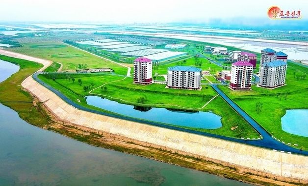 北, 신의주 수해지 변모 선전…"재난의 섬을 보물섬으로"