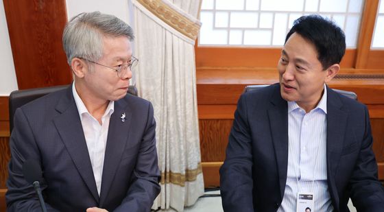 대화하는 오세훈·민형배 시장