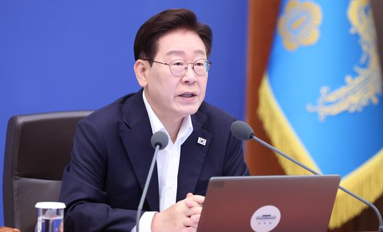 국무회의 발언하는 이재명 대통령