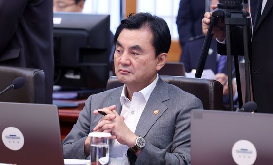 안규백 국방장관, 국무회의 참석