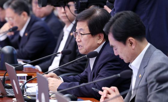 국무회의 발언하는 최교진 교육장관