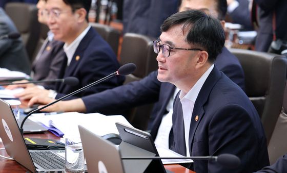 국무회의 발언하는 임기근 국무조정실장