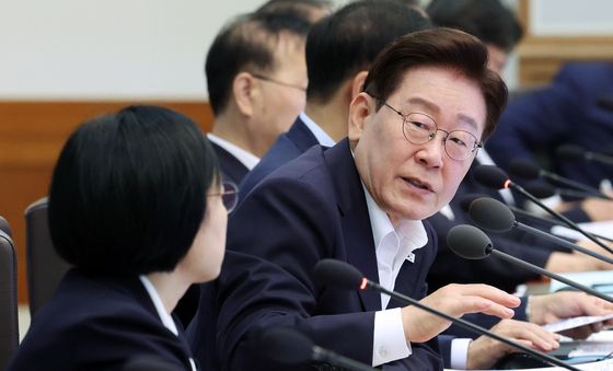 국무회의 주재하는 이재명 대통령