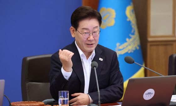국무회의 발언하는 이재명 대통령