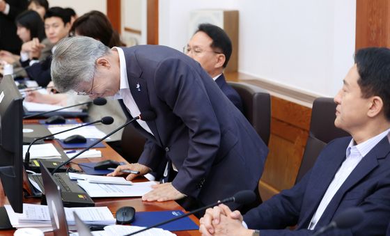인사하는 민형배 전남광주통합특별시장