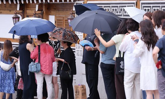 초복 맞이 삼계탕집 풍경