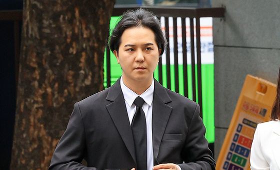 병역법 위반 혐의 송민호 '증인출석'