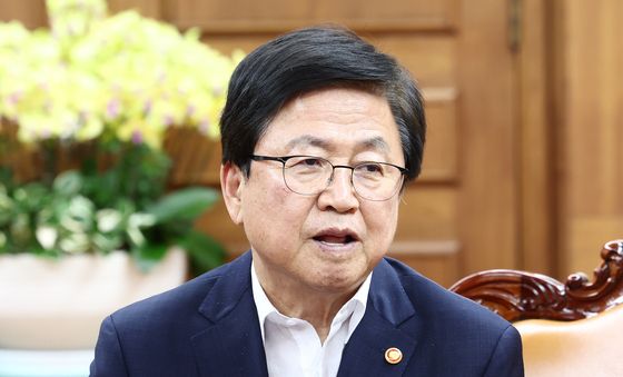 국회의장실 방문한 최교진 교육부 장관