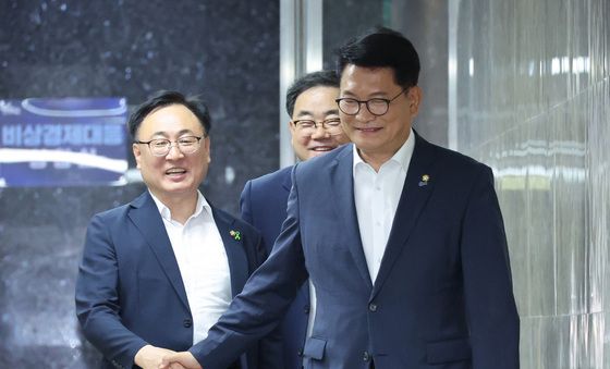 인사나누는 송영길