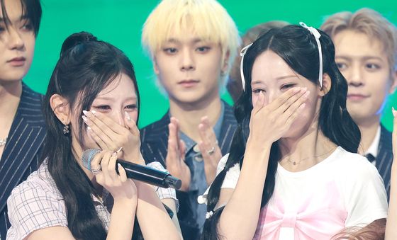 리센느 미나미·원이, 첫 1위에 눈물 펑펑