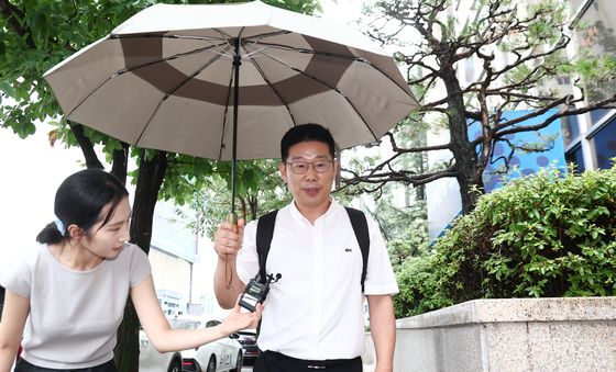 조성현 대령, 내란 중요임무 종사 혐의 피의자 조사 출석