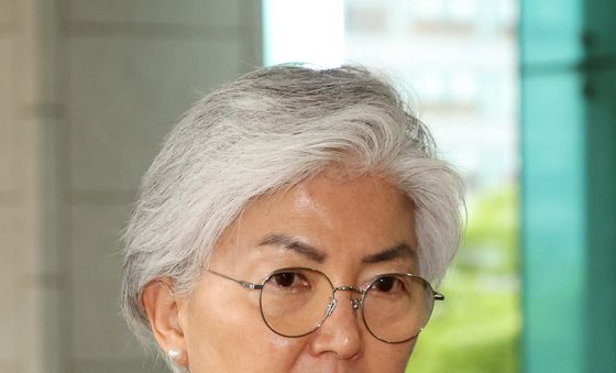 조현 장관과 면담 앞둔 강경화 대사