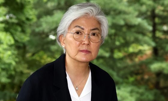강경화 주미대사, 외교부 청사 방문