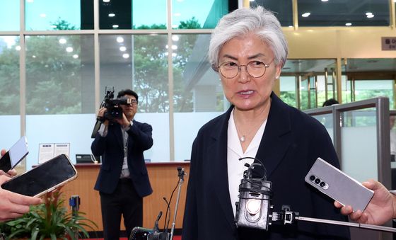 강경화 주미대사, 외교부에서 조현 장관과 회동