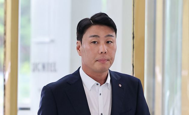 롯데 VCM 참석하는 정현석 롯데백화점 대표이사
