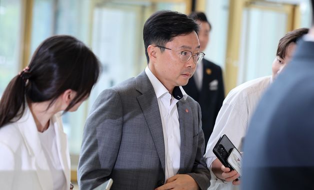 VCM 참석하는 이승민 롯데알미늄 대표이사