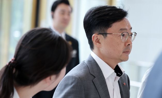 VCM 참석하는 이승민 롯데알미늄 대표이사