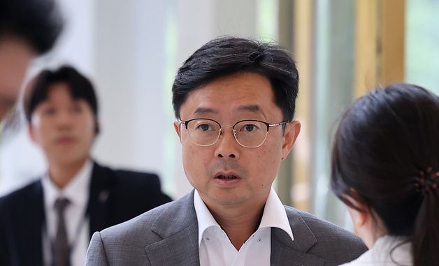 VCM 참석하는 이승민 롯데알미늄 대표이사