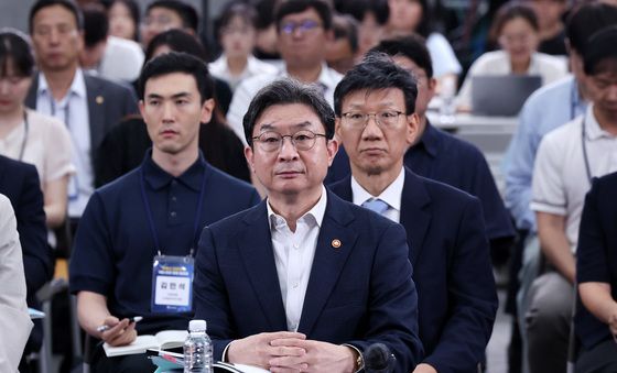 이억원 금융위원장 "부동산 금융 정책, 국민 현실 담아 만들 것"
