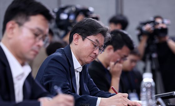 부동산 금융정책 국민의견 경청하는 이억원 금융위원장