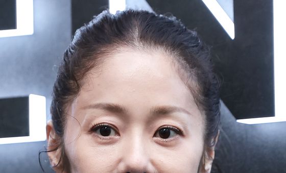 '뼈말라' 고현정, 청담동 나들이