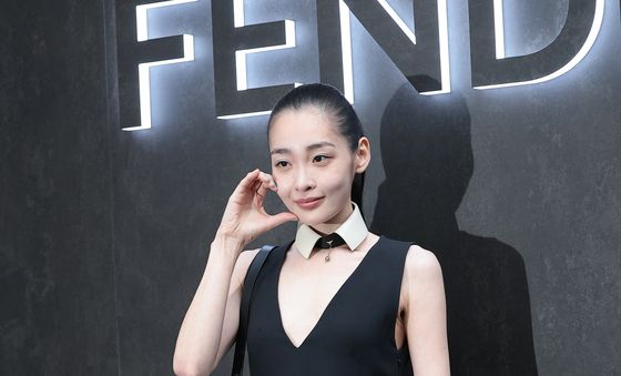 김민하, 고혹적인 자태