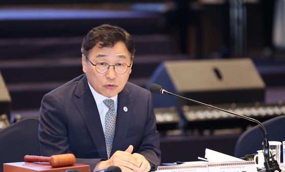 발언하는 정근식 서울시교육감