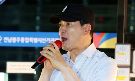 재선거 요구 집회 발언하는 장동혁 대표