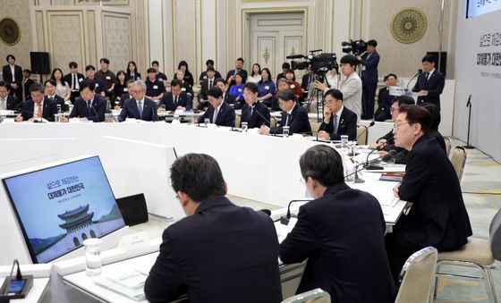 과기정통부·방미통위·개보위 업무보고 발언하는 이재명 대통령