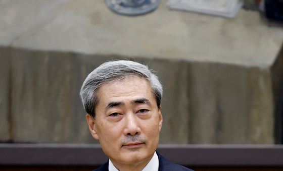 금융통화위원회 본회의 참석한 신현송 총재