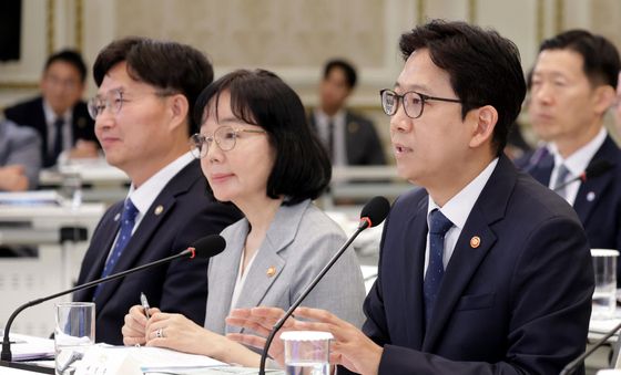 보고하는 배경훈 괴기정통부 장관