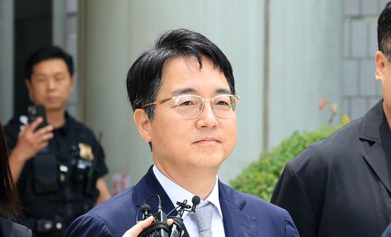 영장실질심사 마치고 나오는 심우정 전 검찰총장