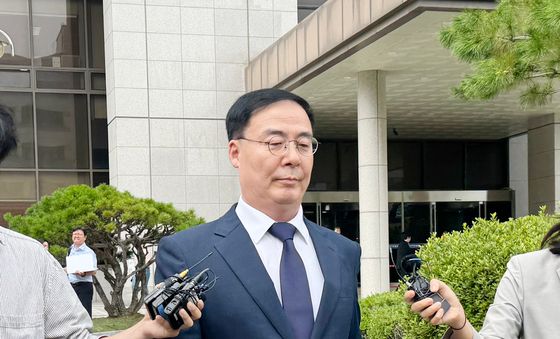 '자녀 특혜 채용' 1심서 징역 2년 선고받은 김세환